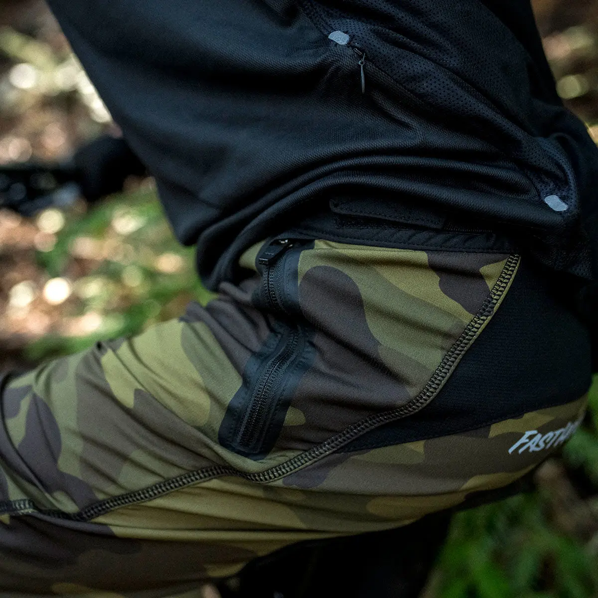 Crossline 2.0 Short - Camo - Image 4