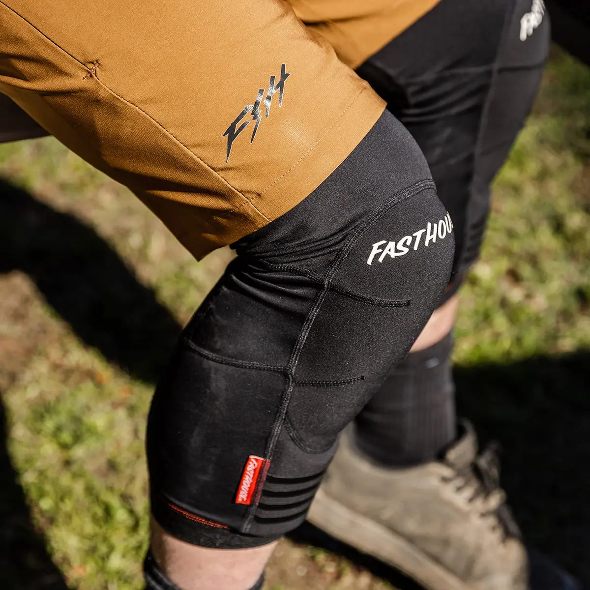 The Hooper Knee Pads - Image 10